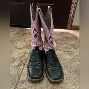 Women’s size 6 Ferrini boots